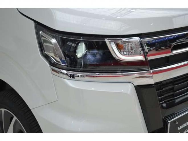 ワゴンRカスタムZ ハイブリッド ZT 4WD　ワンオーナー車ハイブリッド4WDターボセーフティサポート搭載パドルシフト全方位モニターカメラパッケージアイドリングストップLEDアダプティブクルーズコントロールヘッドアップディスプレイ 660