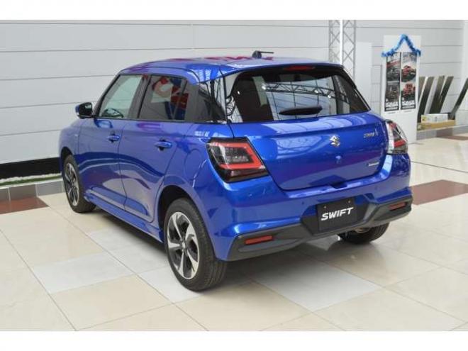 スイフト1.2 ハイブリッド MZ 4WD　ワンオーナー車ハイブリッド4WDセーフティサポート搭載スズキコネクト対応通信機装着車9インチ全方位モニターナビTVバックカメラ電動パーキングブレーキアダプティブクルーズコントロールLEDライトETC20 1200