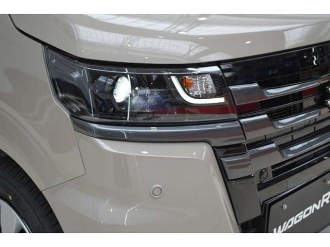 ワゴンRZL 4WD　届出済未使用車5速マニュアル4WDセーフティサポート搭載スズキコネクト対応通信機装着車ハイビームアシストLEDヘッドライト横滑り防止装置バックアイカメラ 660