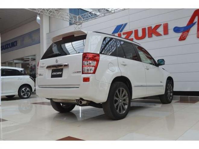 エスクード2.4 ランドブリーズ 4WD　ワンオーナー特別仕様車4WD横滑り防止装置サンルーフ社外ディスプレイオーディオバックカメラETCハーフレザーシートヒーターHIDライトクルーズコントロール 2400