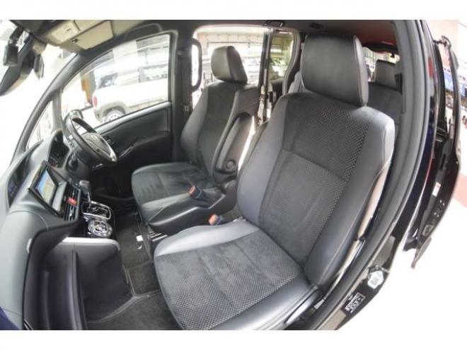 ヴォクシー2.0 ZS 煌III 4WD　ワンオーナー7人乗り4WD寒冷地仕様車トヨタセーフティセンスプリクラッシュセーフティ7インチワイドナビTVバックカメラ両側オートスライドドアETCハイビームアシストLEDヘッドライトクルーズコントロール 2000