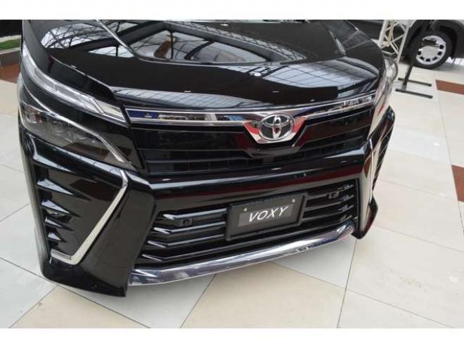 ヴォクシー2.0 ZS 煌III 4WD　ワンオーナー7人乗り4WD寒冷地仕様車トヨタセーフティセンスプリクラッシュセーフティ7インチワイドナビTVバックカメラ両側オートスライドドアETCハイビームアシストLEDヘッドライトクルーズコントロール 2000