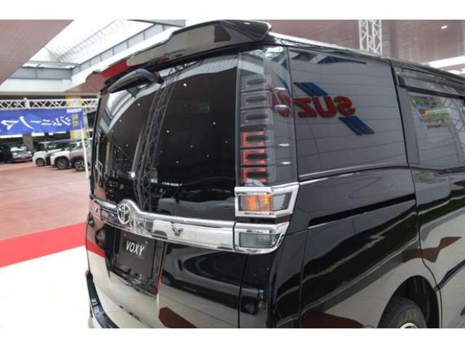 ヴォクシー2.0 ZS 煌III 4WD　ワンオーナー7人乗り4WD寒冷地仕様車トヨタセーフティセンスプリクラッシュセーフティ7インチワイドナビTVバックカメラ両側オートスライドドアETCハイビームアシストLEDヘッドライトクルーズコントロール 2000