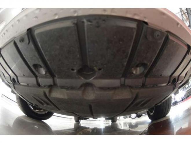 ランディ2.0 G 4WD　ワンオーナー車8人乗り4WDセーフティサポート搭載プリクラッシュセーフティ両側オートスライドドア9インチナビTVバックカメラETCレーダークルーズコントロールLEDドラレコシートヒーター 2000