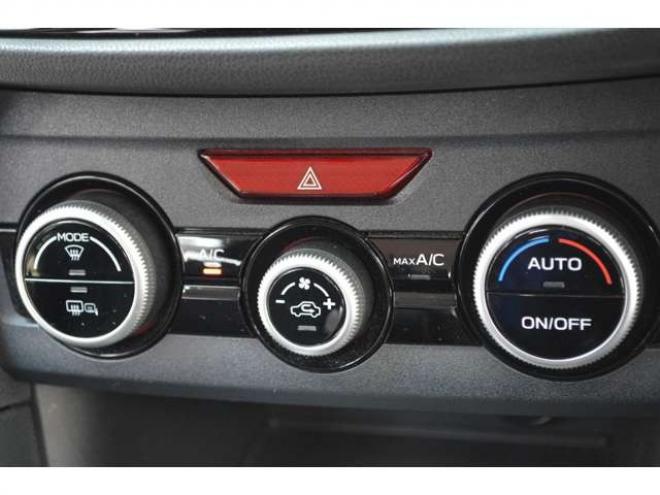 インプレッサスポーツ 1.6 i-L アイサイト Sスタイル 4WD　ワンオーナー特別仕様車4WDパドルシフトアイサイトアイドリングストップ横滑り防止装置レーダークルーズコントロールダイアトーン8インチナビTVバックカメラ前後ドラレコETCパーキングセンサーLEDライト 1600