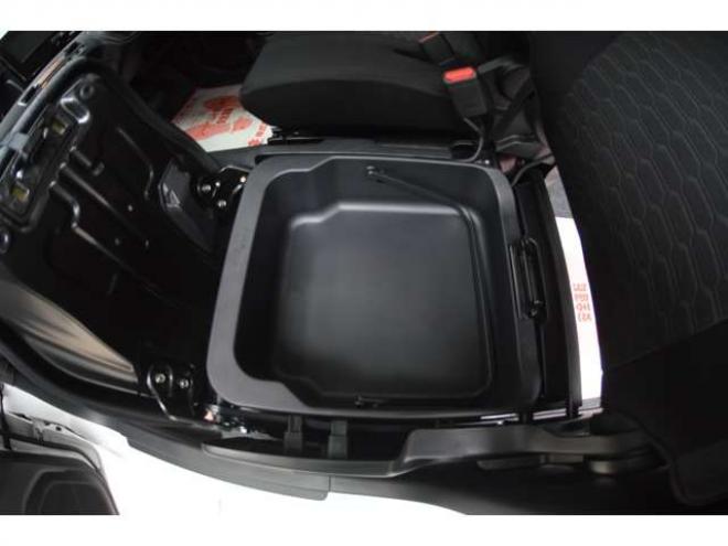 ワゴンRスティングレー ハイブリッド T 4WD　ワンオーナー車ハイブリッド4WDターボセーフティサポート搭載アイドリングストップパドルシフトLEDライトアダプティブクルーズコントロール横滑り防止装置ヘッドアップディスプレイ 660