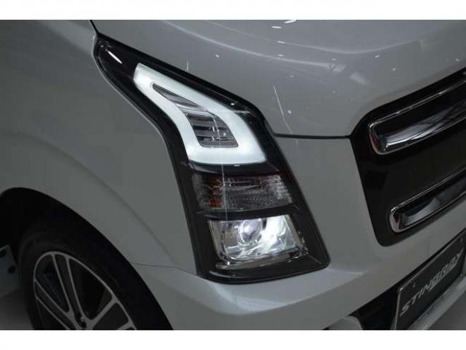 ワゴンRスティングレー ハイブリッド T 4WD　ワンオーナー車ハイブリッド4WDターボセーフティサポート搭載アイドリングストップパドルシフトLEDライトアダプティブクルーズコントロール横滑り防止装置ヘッドアップディスプレイ 660