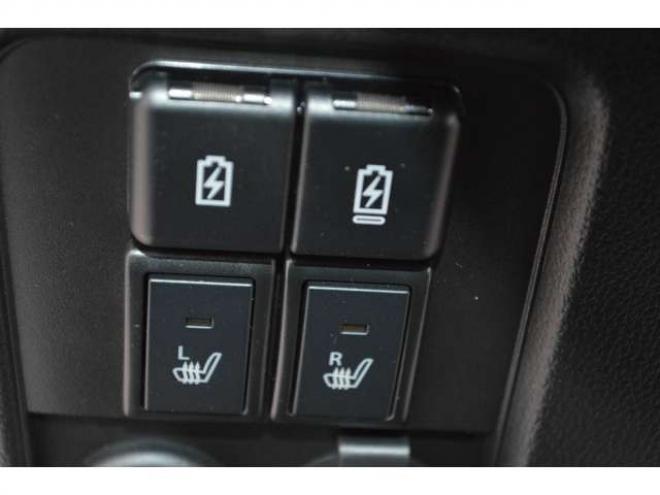 ワゴンRスティングレー ハイブリッド T 4WD　ワンオーナー車ハイブリッド4WDターボセーフティサポート搭載アイドリングストップパドルシフトLEDライトアダプティブクルーズコントロール横滑り防止装置ヘッドアップディスプレイ 660