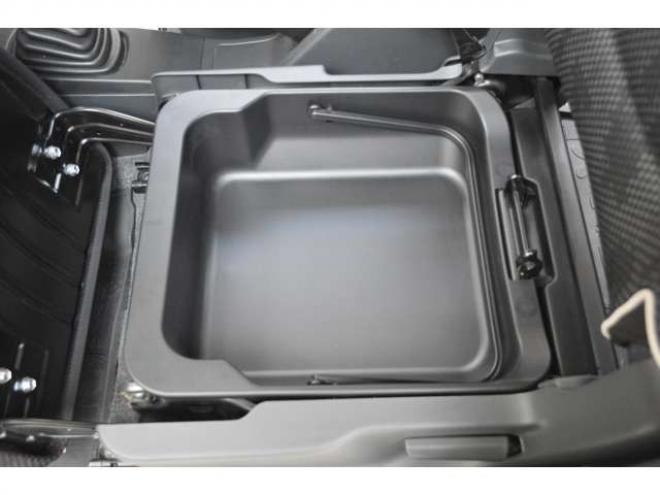 ハスラーG 4WD　ワンオーナー車5速マニュアル4WDアイドリングストップ横滑り防止装置7インチワイドナビTVバックカメラETCシートヒーター 660