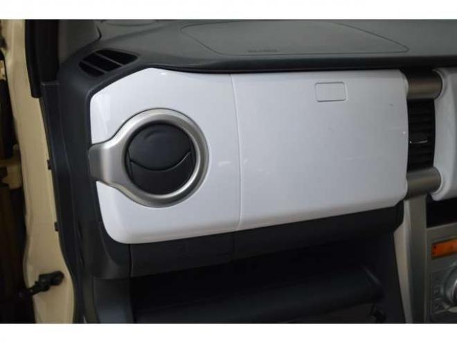 ハスラーG 4WD　ワンオーナー車5速マニュアル4WDアイドリングストップ横滑り防止装置7インチワイドナビTVバックカメラETCシートヒーター 660