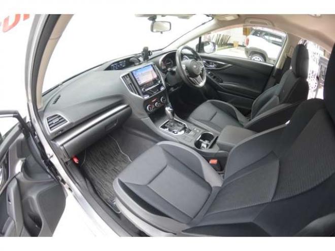 インプレッサスポーツ 2.0 i-S アイサイト 4WD　ワンオーナー車アイサイト4WDアイドリングストップ8インチ純正ナビTVバックカメラETCパワーシートLEDライトアダプティブクルーズコントロール18インチアルミパーキングセンサー 2000