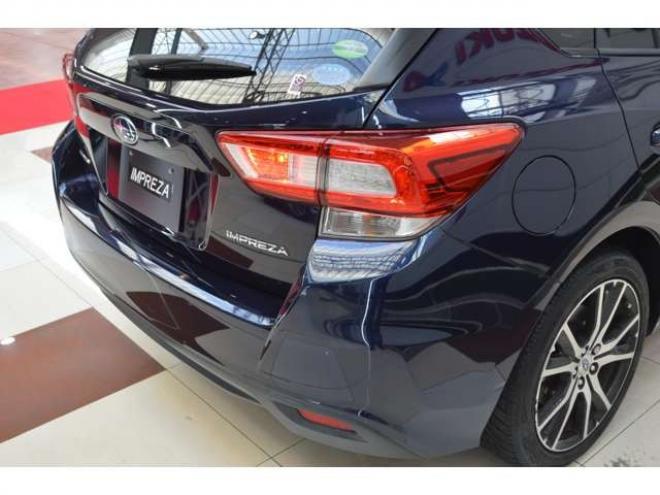 インプレッサスポーツ 2.0 i-L アイサイト 4WD　ワンオーナー車4WDパドルシフトアイサイトアイドリングストップ横滑り防止装置レーダークルーズコントロール純正8インチナビTVバックカメラブラインドスポットモニター前後ドラレコETCパーキングセンサーLEDライト 2000