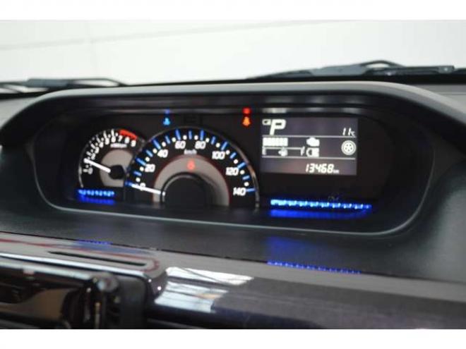 ワゴンRスティングレー ハイブリッド X 4WD　ワンオーナー車ハイブリッド4WDセーフティサポート搭載アイドリングストップCDハイビームアシスト付LEDライトETC横滑り防止装置シートヒーター 660