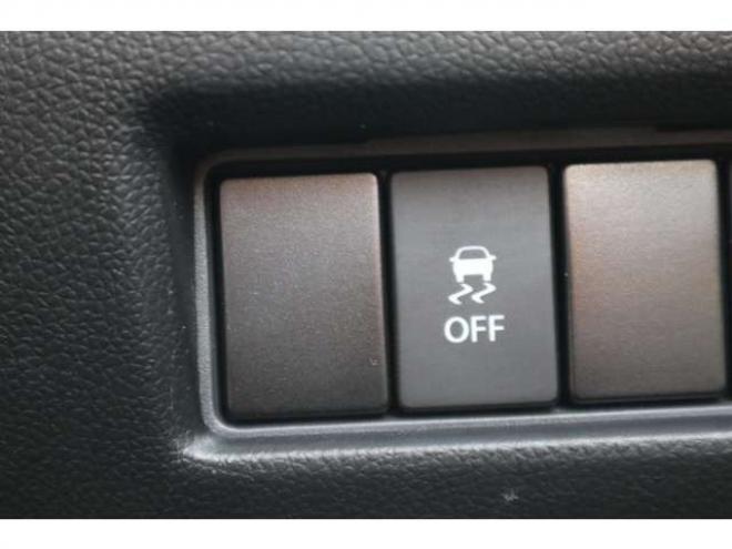 スイフト1.2 XL セーフティパッケージ装着車 4WD　CDプレイヤー　シートヒーター　パドルシフト　オートライト　アダプティブクルーズコントロール　車線逸脱警報 1200