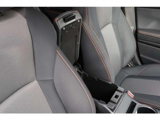 XV2.0e-L アイサイト 4WD　純正フルセグナビ　バックカメラ　ETC　電動パーキングブレーキ　オートビークルホールド　アダプティブクルーズコントロール 2000