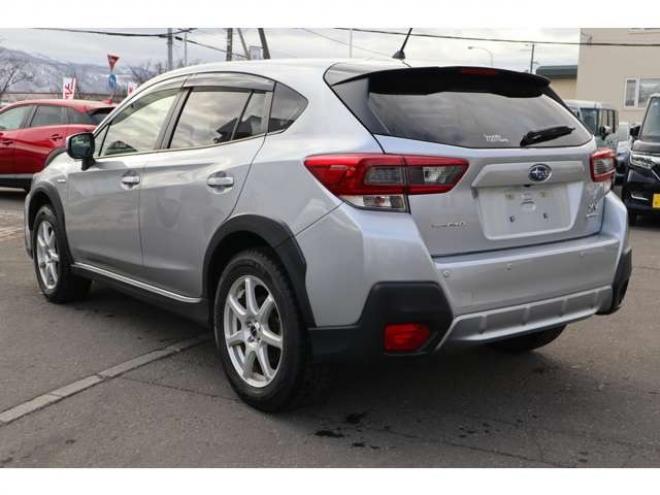 XV2.0e-L アイサイト 4WD　純正フルセグナビ　バックカメラ　ETC　電動パーキングブレーキ　オートビークルホールド　アダプティブクルーズコントロール 2000