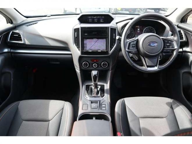 XV2.0i-L アイサイト 4WD　純正フルセグナビ　バックカメラ　ETC　電動パーキングブレーキ　ヘッドライトウォッシャー　アダプティブクルーズコントロール　LEDヘッドライト 2000