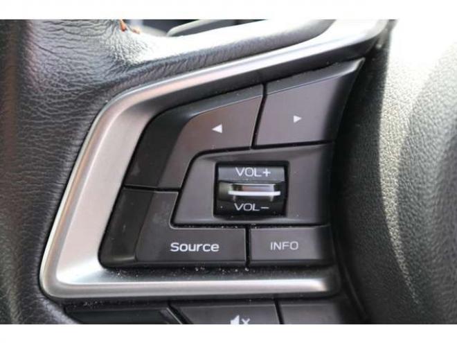 XV2.0i-L アイサイト 4WD　純正フルセグナビ　バックカメラ　ETC　電動パーキングブレーキ　ヘッドライトウォッシャー　アダプティブクルーズコントロール　LEDヘッドライト 2000