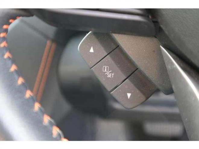 XV2.0i-L アイサイト 4WD　純正フルセグナビ　バックカメラ　ETC　電動パーキングブレーキ　ヘッドライトウォッシャー　アダプティブクルーズコントロール　LEDヘッドライト 2000