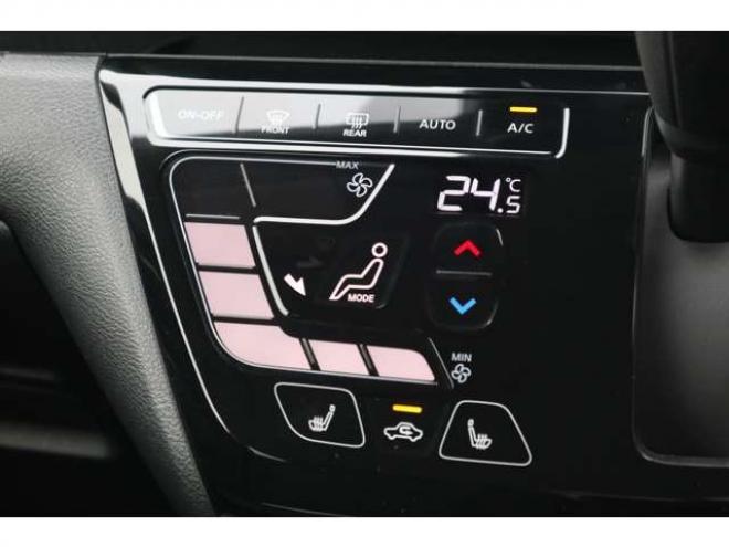 デイズハイウェイスターGターボ アーバンクロム プロパイロット エディション 4WD　純正CDプレイヤー　アラウンドビュールームミラー　電動パーキングブレーキ　シートヒーター　アダプティブクルーズコントロール 660