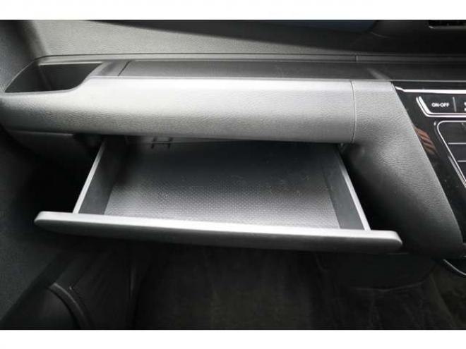 デイズハイウェイスターGターボ アーバンクロム プロパイロット エディション 4WD　純正CDプレイヤー　アラウンドビュールームミラー　電動パーキングブレーキ　シートヒーター　アダプティブクルーズコントロール 660