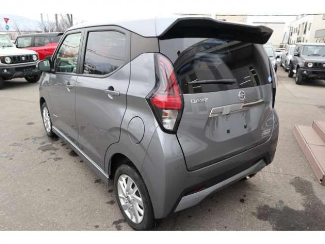 デイズハイウェイスターGターボ アーバンクロム プロパイロット エディション 4WD　純正CDプレイヤー　アラウンドビュールームミラー　電動パーキングブレーキ　シートヒーター　アダプティブクルーズコントロール 660