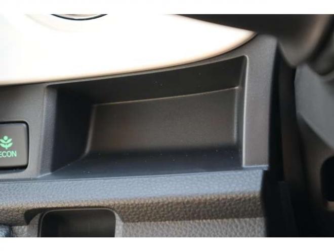 N-ONEオリジナル 4WD　シートヒーター　電動パーキングブレーキ　LEDヘッドライト　アダプティブクルーズコントロール　パーキングセンサー　ナビ装着車用スペシャルパッケージ 660