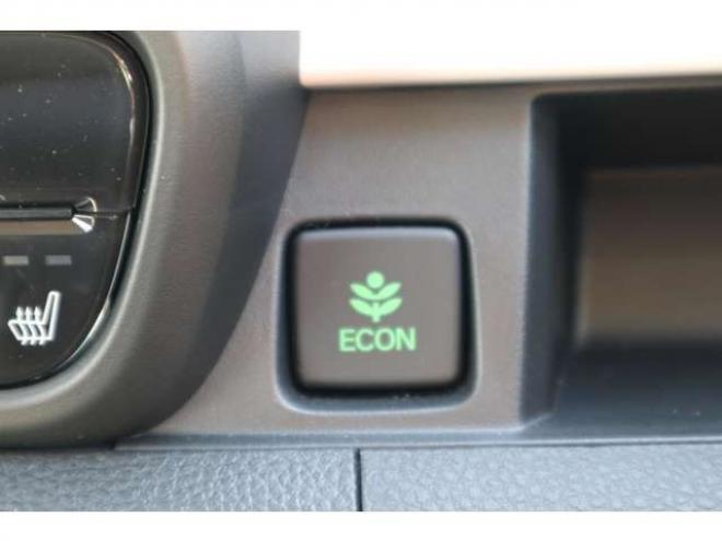 N-ONEオリジナル 4WD　シートヒーター　電動パーキングブレーキ　LEDヘッドライト　アダプティブクルーズコントロール　パーキングセンサー　ナビ装着車用スペシャルパッケージ 660