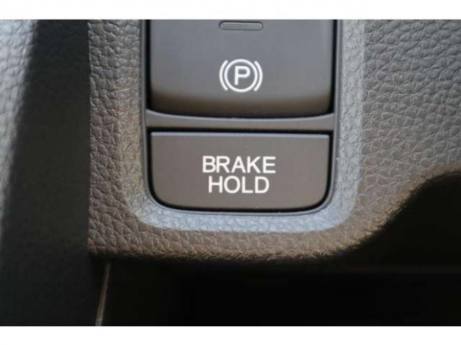 N-ONEオリジナル 4WD　シートヒーター　電動パーキングブレーキ　LEDヘッドライト　アダプティブクルーズコントロール　パーキングセンサー　ナビ装着車用スペシャルパッケージ 660