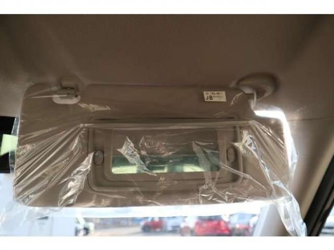 N-ONEオリジナル 4WD　シートヒーター　電動パーキングブレーキ　LEDヘッドライト　アダプティブクルーズコントロール　パーキングセンサー　ナビ装着車用スペシャルパッケージ 660