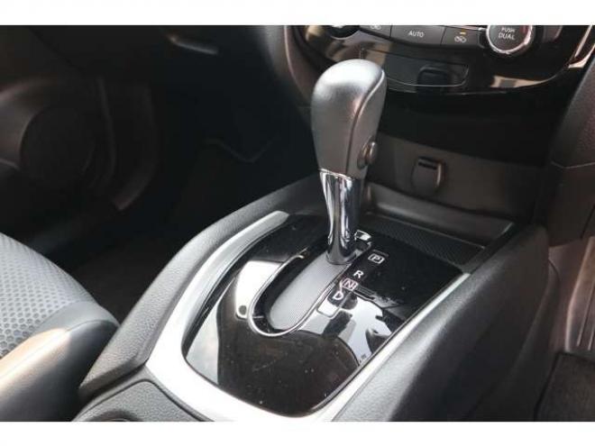 エクストレイル2.0 20X 2列車 4WD　社外ナビ　バックカメラ　電動バックドア　ハンズフリー　LEDヘッドライト　ヒルディセントコントロール 2000