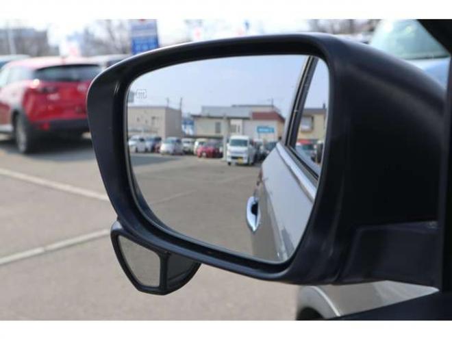 エクストレイル2.0 20X 2列車 4WD　社外ナビ　バックカメラ　電動バックドア　ハンズフリー　LEDヘッドライト　ヒルディセントコントロール 2000