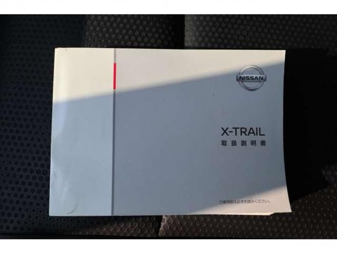 エクストレイル2.0 20X 2列車 4WD　社外ナビ　バックカメラ　電動バックドア　ハンズフリー　LEDヘッドライト　ヒルディセントコントロール 2000