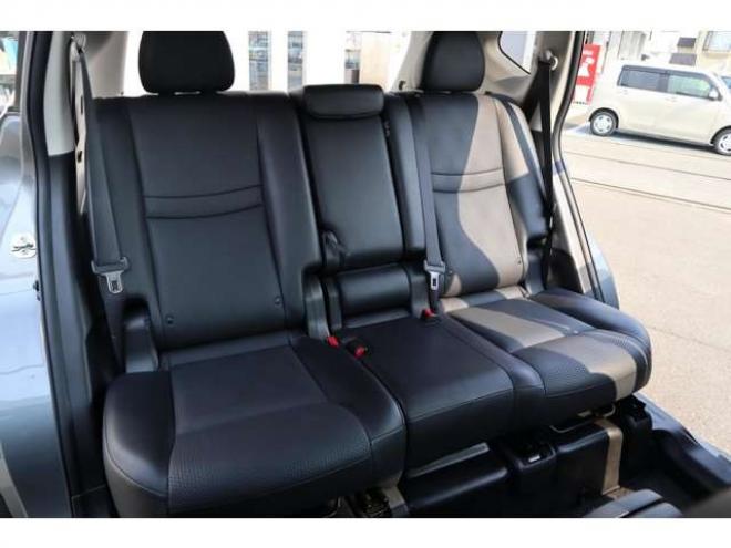 エクストレイル2.0 20X 2列車 4WD　社外ナビ　バックカメラ　電動バックドア　ハンズフリー　LEDヘッドライト　ヒルディセントコントロール 2000