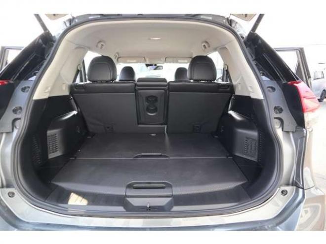 エクストレイル2.0 20X 2列車 4WD　社外ナビ　バックカメラ　電動バックドア　ハンズフリー　LEDヘッドライト　ヒルディセントコントロール 2000