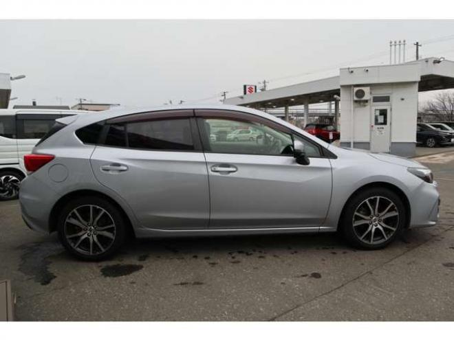 インプレッサスポーツ 2.0 i-L アイサイト 4WD　純正ダイヤトーンナビ　バックカメラ　ETC　ドライブレコーダー　電動パーキングブレーキ　ヘッドライトウォッシャー　ミラーヒーター　アダプティブクルーズコントロール 2000