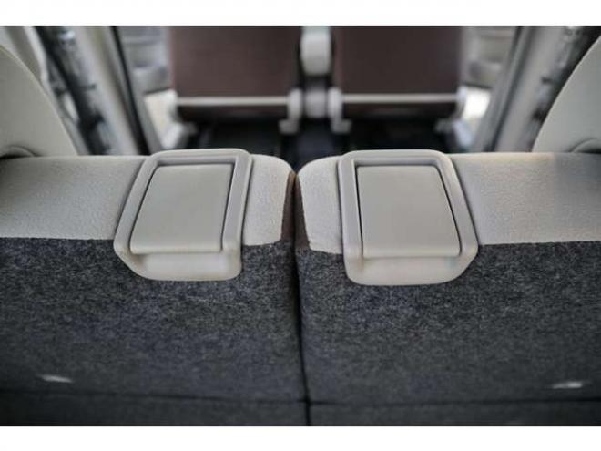 デイズS 4WD　CDプレイヤー　エマージェンシーブレーキ　運転席シートヒーター　踏み間違い衝突防止アシスト 660