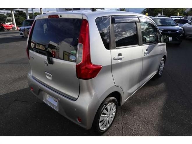 デイズS 4WD　CDプレイヤー　エマージェンシーブレーキ　運転席シートヒーター　踏み間違い衝突防止アシスト 660