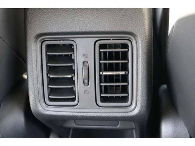 ヴェゼル1.5 e:HEV Z 4WD　純正フルセグナビ　全方位カメラ　社外ドラレコ付きデジタルルームミラー　ワイヤレス充電器　シートヒーター　アダプティブクルーズコントロール　電動パーキング　電動バックドア　ステアリングヒーター 1500