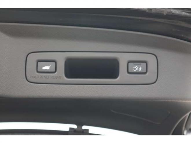 ヴェゼル1.5 e:HEV Z 4WD　純正フルセグナビ　全方位カメラ　社外ドラレコ付きデジタルルームミラー　ワイヤレス充電器　シートヒーター　アダプティブクルーズコントロール　電動パーキング　電動バックドア　ステアリングヒーター 1500