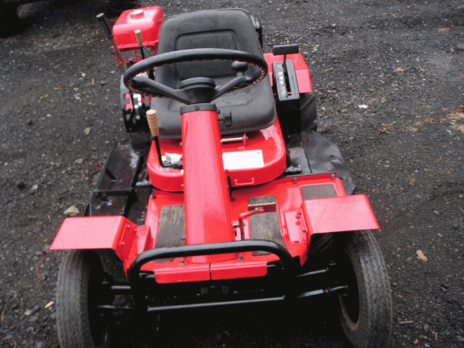 芝草刈機乗用草刈り機　ラビット　モア　全塗装で整備済み　即使用可