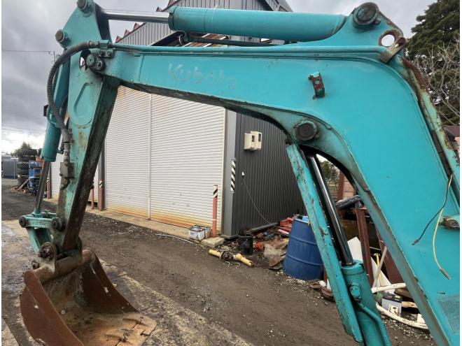 バックホーKUBOTA U20-3 ミニバックホー ディーゼル 2tクラス 配管有