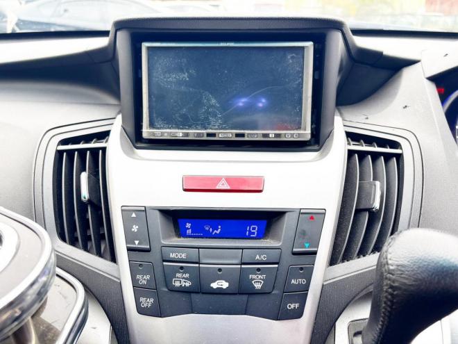 オデッセイ2.4アブソルート 4WD　ローンが不安な方＜優遇ローン1年保証　社外ナビ 