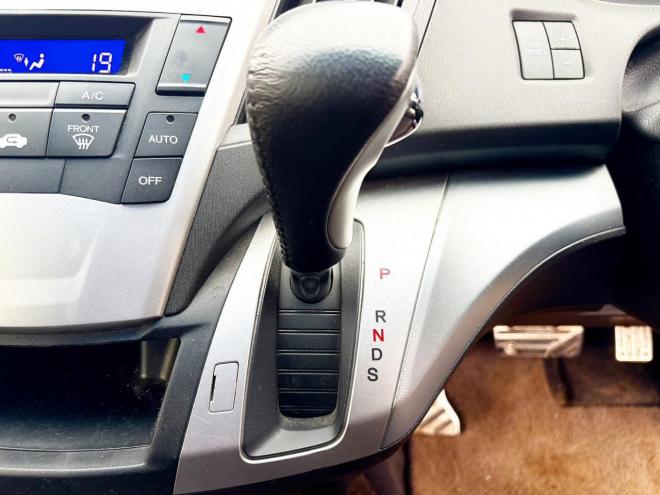 オデッセイ2.4アブソルート 4WD　ローンが不安な方＜優遇ローン1年保証　社外ナビ 