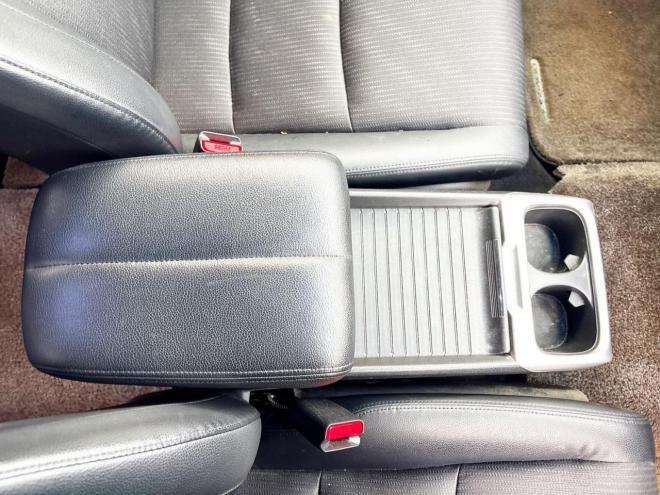 オデッセイ2.4アブソルート 4WD　ローンが不安な方＜優遇ローン1年保証　社外ナビ 