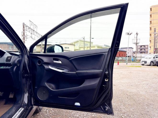 オデッセイ2.4アブソルート 4WD　ローンが不安な方＜優遇ローン1年保証　社外ナビ 