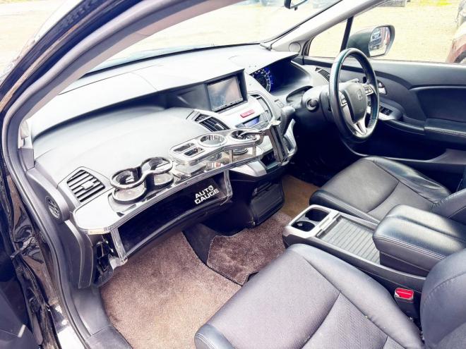 オデッセイ2.4アブソルート 4WD　ローンが不安な方＜優遇ローン1年保証　社外ナビ 