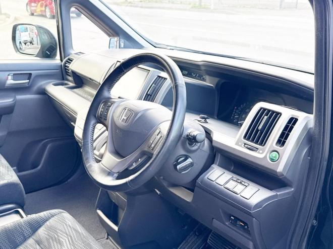 ステップワゴン2.0G Eセレクション 4WD　ローンが不安な方＜優遇ローン＞　本州仕入 寒冷地仕様　純正9型ナビ　フルセグTV 4WD 2000 5Dr