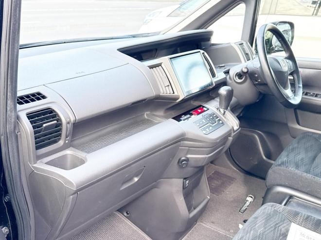 ステップワゴン2.0G Eセレクション 4WD　ローンが不安な方＜優遇ローン＞　本州仕入 寒冷地仕様　純正9型ナビ　フルセグTV 4WD 2000 5Dr