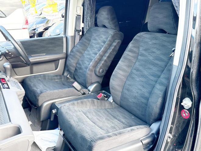 ステップワゴン2.0G Eセレクション 4WD　ローンが不安な方＜優遇ローン＞　本州仕入 寒冷地仕様　純正9型ナビ　フルセグTV 4WD 2000 5Dr